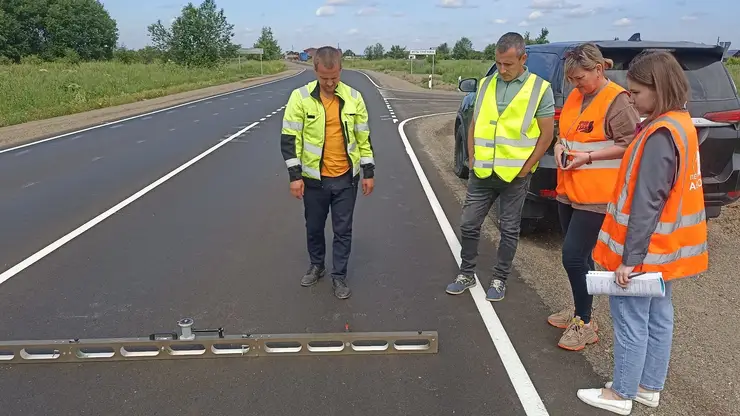 Городские общественники оценили качество ремонта дороги на Енисейском тракте