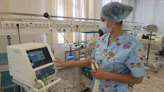 Ачинский перинатальный центр получил три современных аппарата ИВЛ