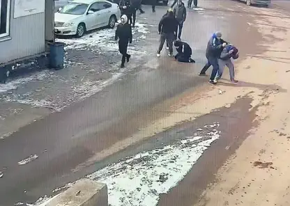 Оперативники задержали участника драки на рынке в Красноярске