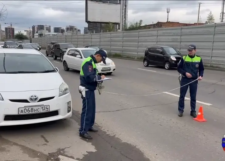 На Авиаторов в Красноярске произошло ДТП с двумя детьми