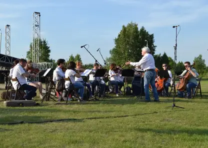 В Красноярск возвращаются пятничные концерты под вечерним небом