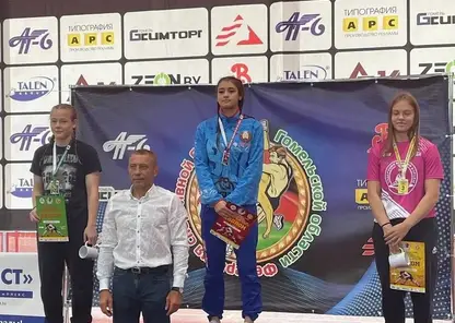 Спортсменки из Красноярска завоевали две медали на международном турнире по борьбе в Беларуси