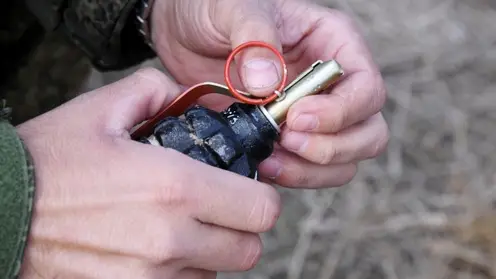 В Томске школьник принес в лицей учебную гранату