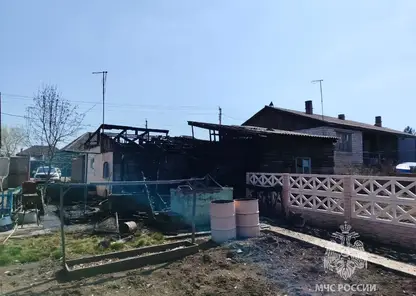 В Хакасии мужчина хотел отремонтировать стиральную машину, но случайно сжег дом и соседскую баню