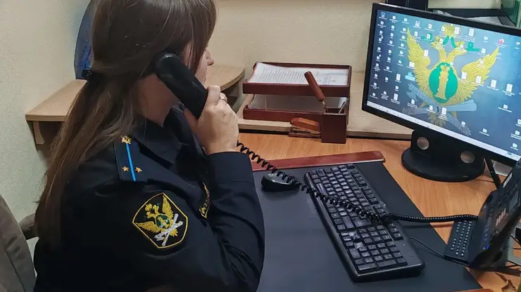 Коллекторов наказали за давление на красноярскую семью