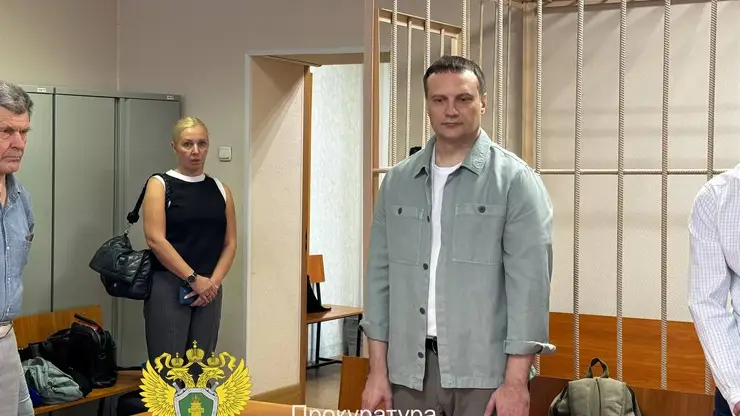 В Новосибирске осужден министр ЖКХ и энергетики за превышение полномочий