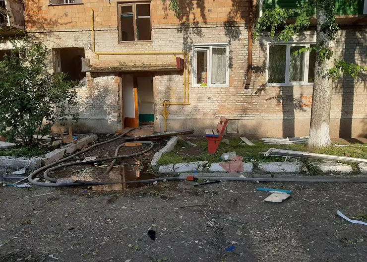 Бытовой газ взорвался в жилом доме в Канске