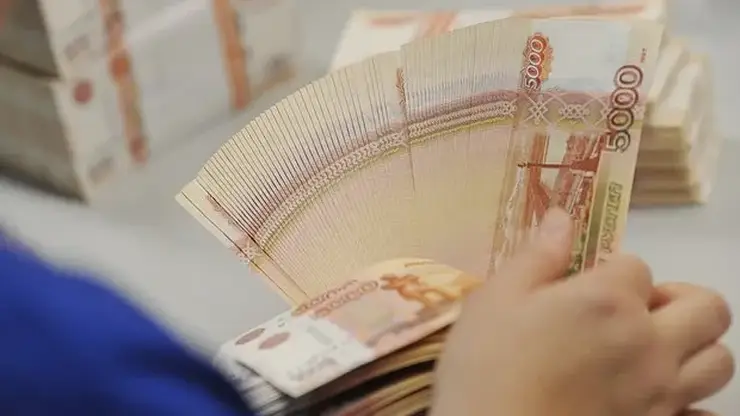 Мошенник выманил у красноярского машиниста 1,3 миллиона рублей под предлогом обмена валюты