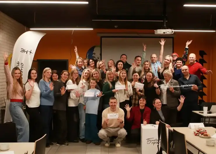 Волонтёры Эн+ собрали средства на вакцины для животных