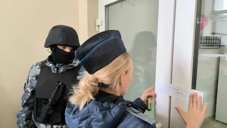 В Норильске закрыли кафе после массового отравления шаурмой