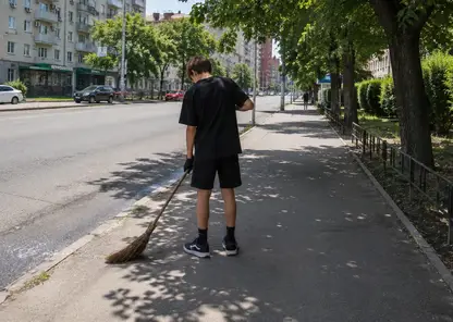 Почти пять тысяч подростков получат работу летом в Томской области