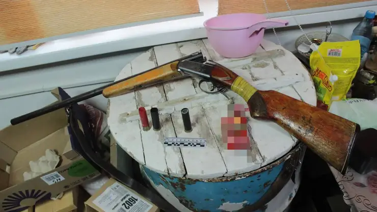 В Красноярском крае задержали угрожавшего продавцу оружием мужчину