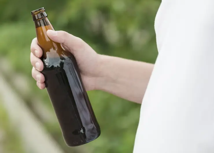 В Красноярске продавщица попалась на продаже пива подростку: она отделалась штрафом в 50 тысяч рублей