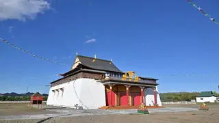 Буддийский монастырский комплекс «Устуу-Хурээ» восстановят после пожара в Туве