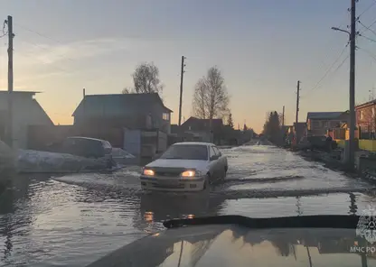 В Красноярском крае в связи с прохождением паводка остаются затопленными 4 приусадебных участка