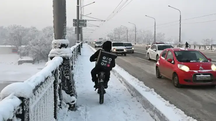 Почти без пробок: Красноярск встретил вторник 24 февраля разгруженными дорогами