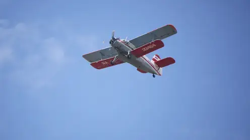 Самолет Ан-2 совершил жесткую посадку в Красноярском крае