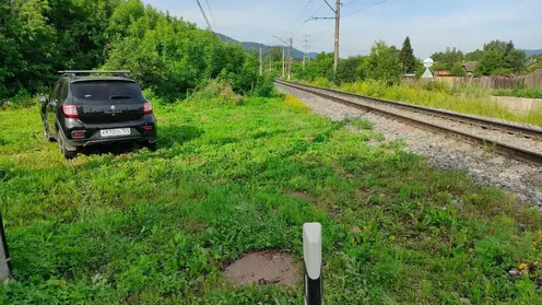 Автомобиль попал под поезд под Красноярском