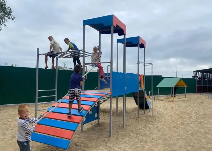 В Песчанке Красноярска открылась новая детская площадка