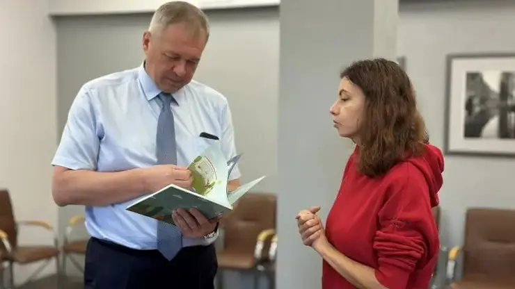 Минздрав Красноярска рассказал, как больничные клоуны написали сказки с маленькими пациентами