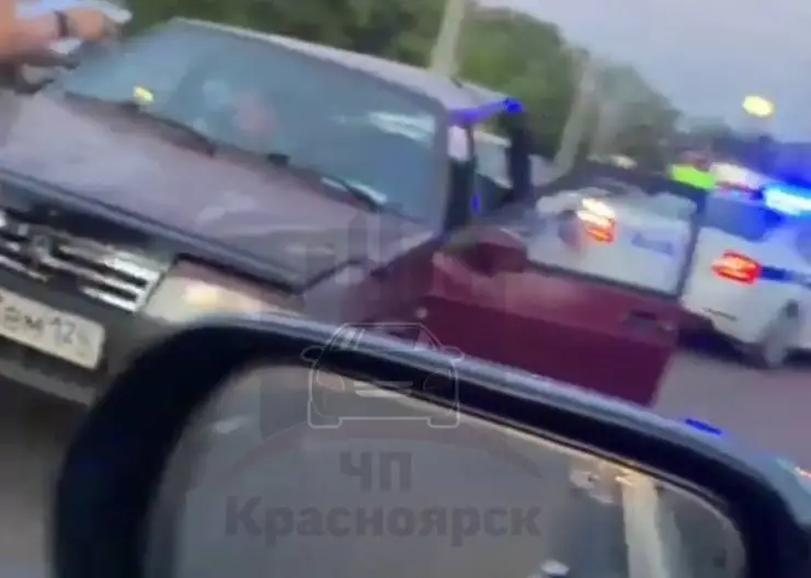 В Красноярске пьяный водитель устроил массовое ДТП