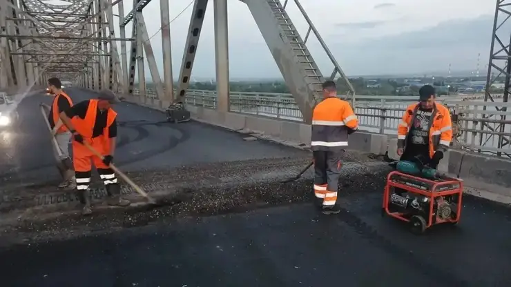 Реверсивное движение на мосту 777 в Красноярске продержится до утра понедельника
