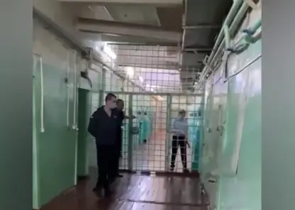 «Дядя обижал нас с сестрами и бил маму»: двое мужчин зверски избили участника СВО в Красноярском крае