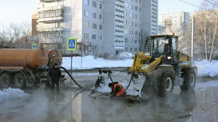 Почти шесть тысяч человек остались без холодной воды из-за коммунальной аварии в Кемерове