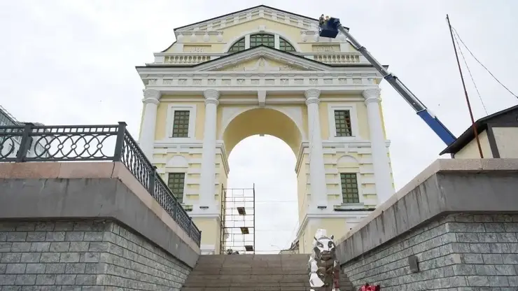Ремонт исторической арки в Иркутске планируют завершить раньше срока
