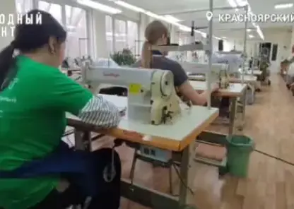 Красноярцы отправили в зону СВО партию специально разработанных дождевиков