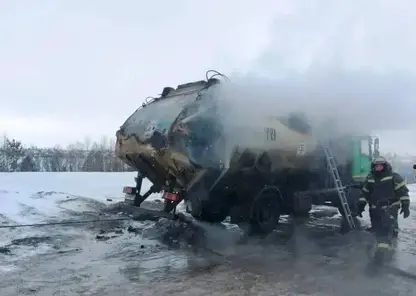 Пожар из‑за горячей золы: в Иланском загорелся мусоровоз