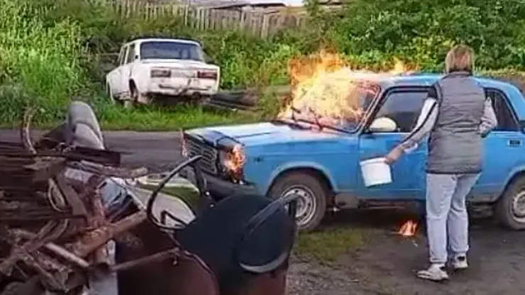В Железногорске женщина пыталась сжечь автомобиль соседа из-за ссоры