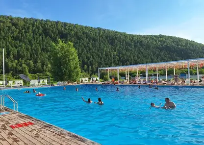 Топ-5 бассейнов под открытым небом в Красноярске 2025: цены и расположение