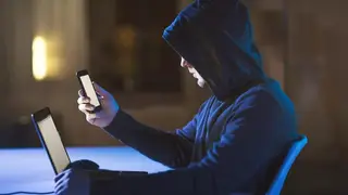 Мошенники пытались позвонить жителю Красноярского края больше 22 тысяч раз