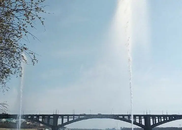 В Красноярске готовят к запуску речной фонтан у острова Посадного