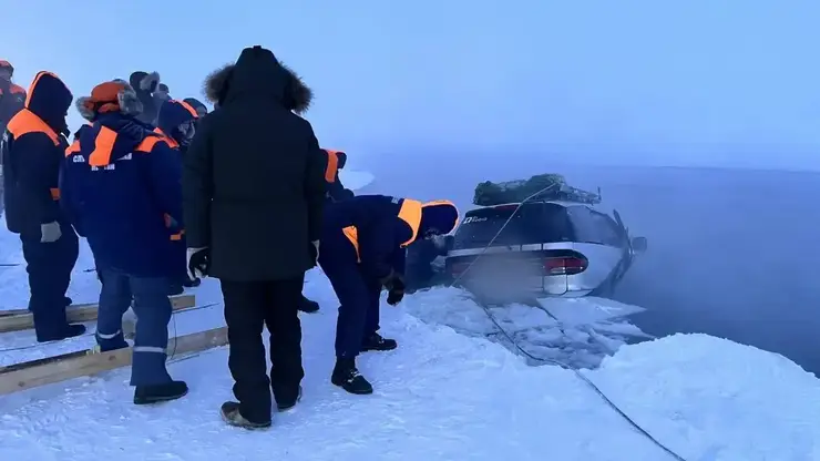 Уголовное дело возбудили из-за гибели двух человек на реке в Якутске