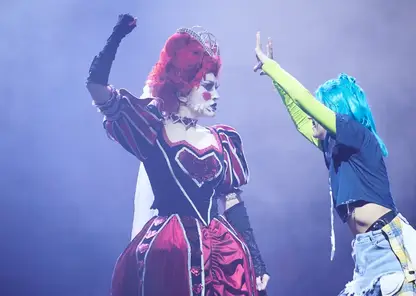 В Омском музыкальном театре прошла премьера мюзикла «Алиса в стране чудес»