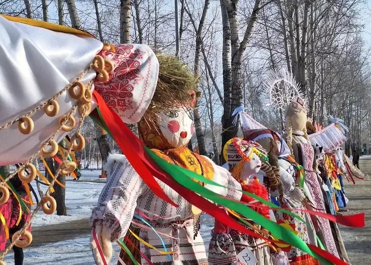 Масленица в Татышев-парке Красноярска собрала 12,5 тысяч гостей