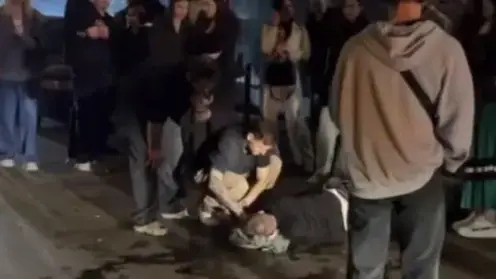 Уголовное дело возбудили на охранника ночного клуба, который избил посетителя в Красноярске