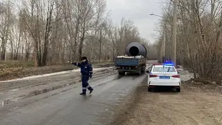 Дорогу между Красноярском и Березовкой перекрыли из-за порыва трубы