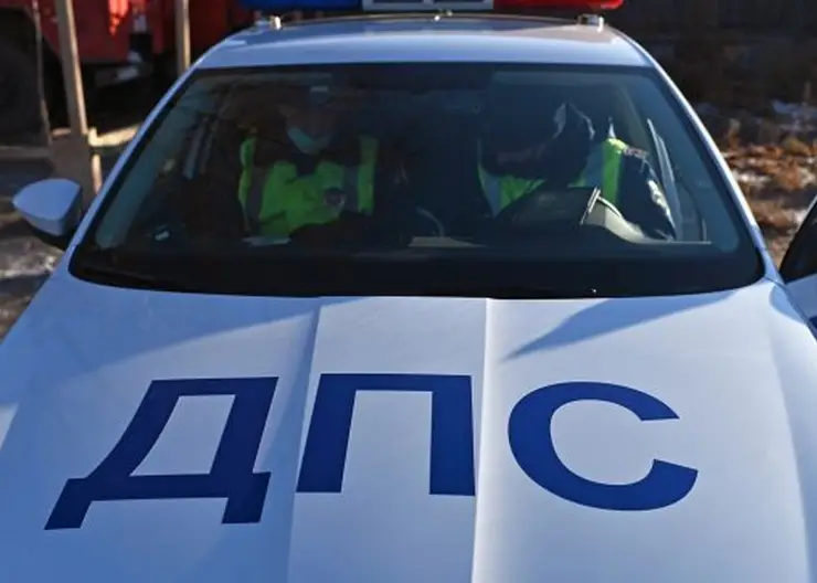 В Красноярске возле автовокзала автобус сбил женщину