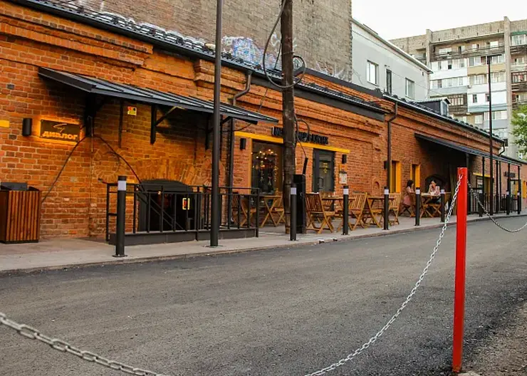 Красноярец обвинил охранников и его друзей в жестоком избиении на парковке у бара «Рюмка»