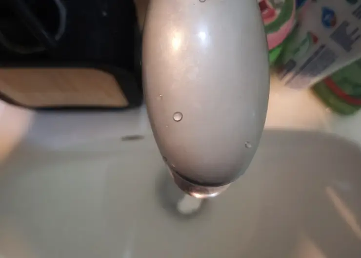 Красноярцам обещают вернуть холодную воду почти на сутки раньше