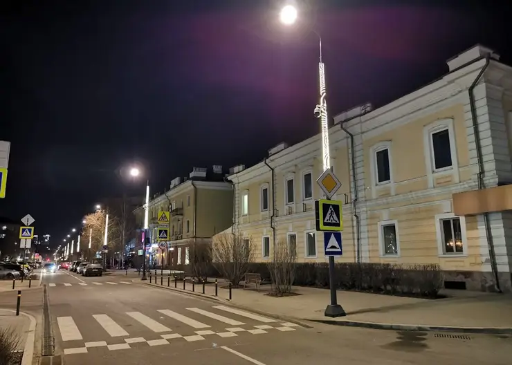 В Красноярске на ул. Красной Армии подключили освещение