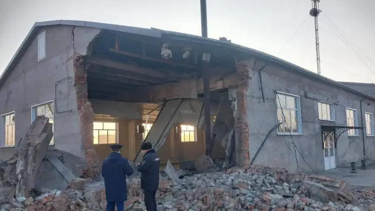 В Приморье из-за котельного оборудования обрушилось здание