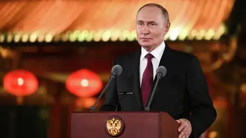 Президент России Владимир Путин прилетел во Владивосток