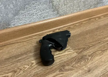 Красноярец три раза выстрелил в шею мужчины из-за замечания о тишине в центре города