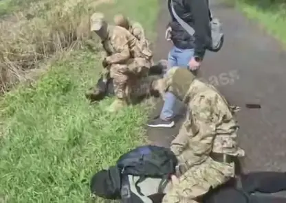 Двое подростков хотели взорвать военкомат в Новокузнецке за 50 долларов. Их задержали сотрудники ФСБ