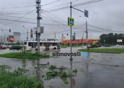 Прокуратура внесла представление руководителю управления дорог после дождей в Красноярске