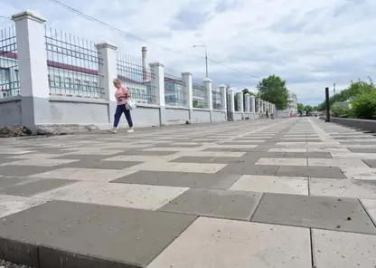 В Красноярске на правобережье продолжаются работы по благоустройству променада